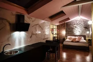 Pension  Vitrum   Como Luxury Suites