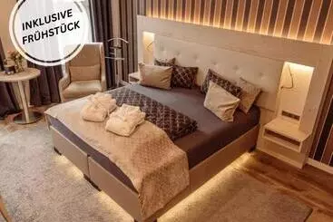 Majatalo Anacapri Gästehaus Girona