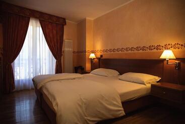 בית מלון כפרי Le Bouquet   Adults Only