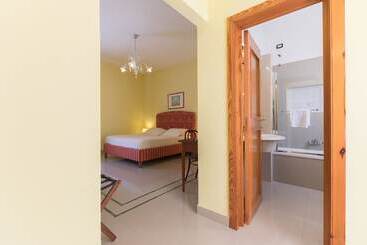 בית מלון כפרי Masseria Sant Anna