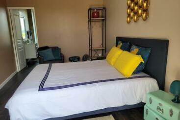 Bed and Breakfast Mas Tareau La Goyaw