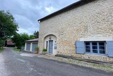 Bed and Breakfast Au Lavoir Du Serein L Eventail