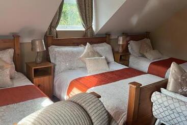 Heeneys Lodge B&b