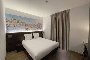 هتل 3 Paardekens City Centre