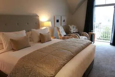 Hotel Bluestone On George