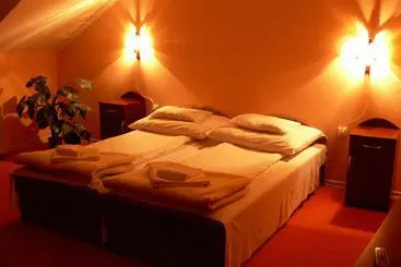 Hotell Svájci Lak - Swiss Lodge