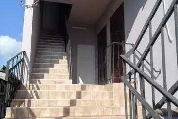 Pensão Naziti House