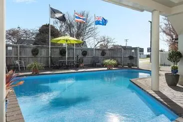 בית מלון כפרי Asure Macy's Motor Inn