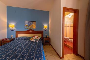 호텔 Riva Del Sole