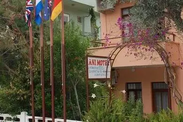 فندق على الطريق Ani Pension