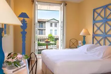 Szálloda Le Suffren Hôtel