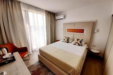 酒店 Adriano Pe Plaja Belona