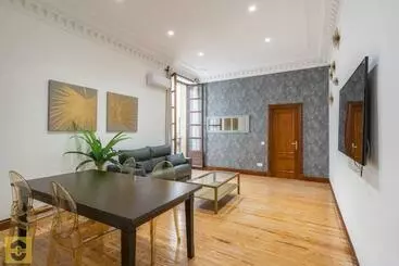 آپارتمان‌های توریست‌ها Lofts Puerta Del Sol