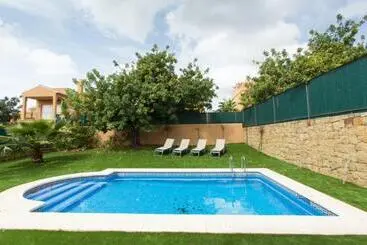 Huoneisto Villas Altos De Marbella