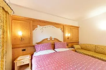 בית מלון כפרי Monza Dolomites