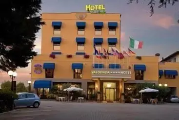 Отель Valdenza