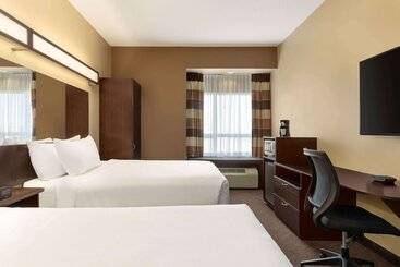 Microtel Inn And Suites By Wyndham Weyburn