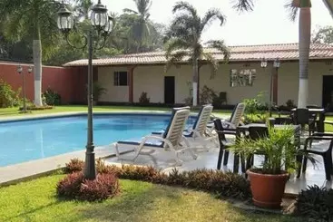 ホテル Sevilla Usulutan