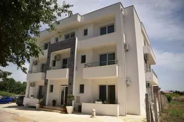 پانسیون Apartments Kupi Ul Rudaj 41