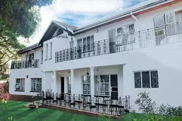 Pension Chic Guest House & Solar System Free From Load Shedding