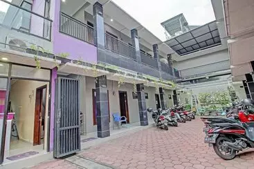 Szálloda Oyo 91202 Family Guest House Syariah