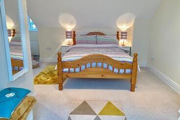 펜션 Loft Room @ Sean And Janes