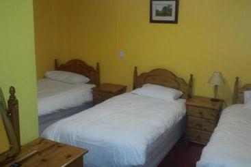 مبيت وإفطار Aras Ghleann Cholm Cille