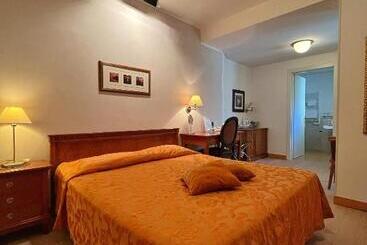 בית מלון כפרי Regina