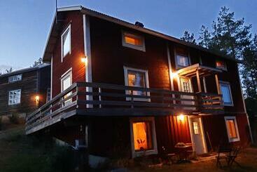 Vandrarhem Kalix Riverside Inn, Farm Timbering