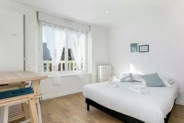 Pensão L étoile Chambre Spacieuse Avec Sdb Privative Espaces Partagés Cuisine Salon Et Terrasse