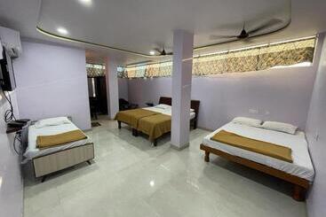 فندق Bmr Bala Lodge