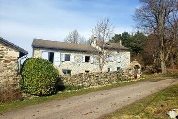 ベッドアンドブレックファースト La Chabanade