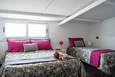 Aparthotel Crisvan Home