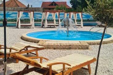 Пансион Vila Hubertus