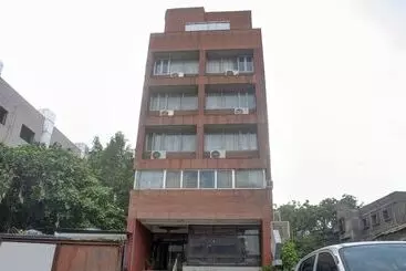 Treebo Trend Hotel Dua Continental