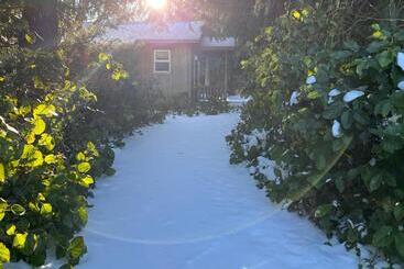 Hotell Lopez Farm Cottages & Tent Camping