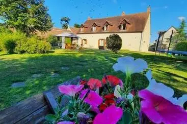 Majatalo La Maison Genevier   Chambre Marguerite