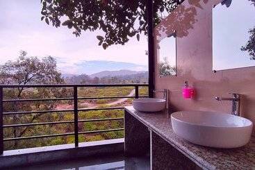 Kurort Takhat Villa By Shrigo Hotels