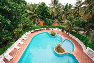 Hotel Shelter Beach Resort