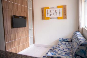 هتل Cd Lacqua Diroma