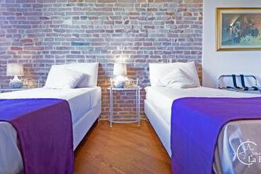 هتل B & B La Rotta