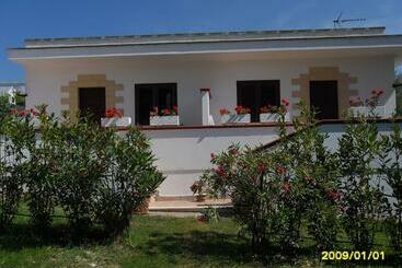 Hotell Perla Del Salento