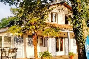 Auberge Shifting Sands Surf Camp