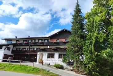 Bed and Breakfast Pension Weißer Hirsch