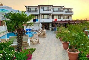 ホテル Guest Rooms Southern Nights