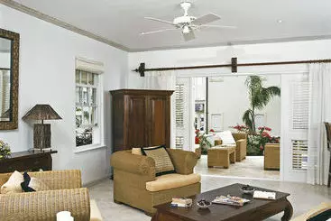 هتل Battaleys Mews