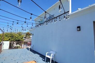 هتل Beachwalker Inn & Suites