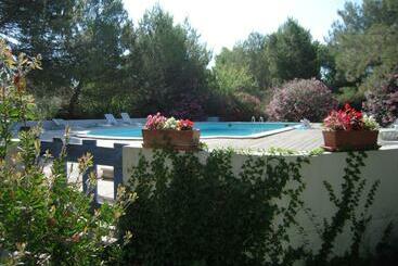 پانسیون Manade Cavallini Mas De Pioch