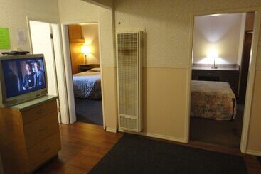 Airport Inn Motel & Rv Park