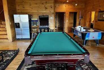 별장 Cabin Fever Lodge #750